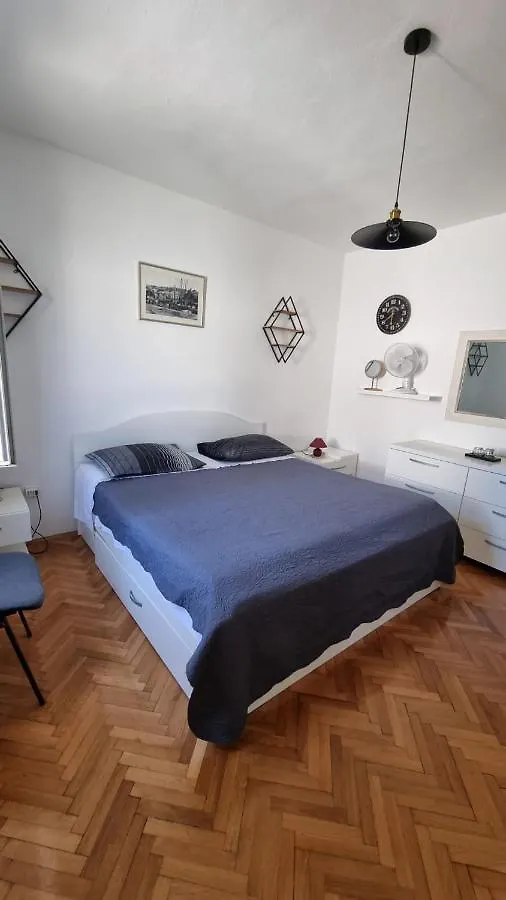 Peruzin Residence Pag Town Croatia