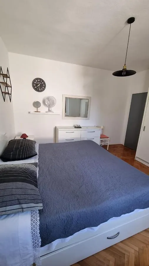 Apartment Peruzin Residence Pag Town